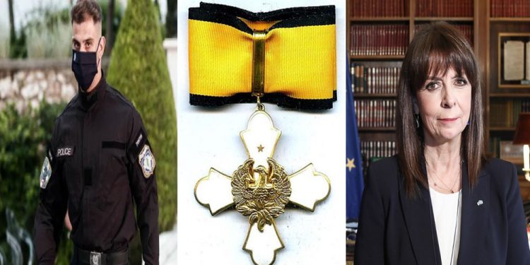 Αργυρός Σταυρός του Τάγματος του Φοίνικος από την Πρόεδρο της Δημοκρατίας στον Ειδικό Φρουρό Χρήστο Πετμεζά